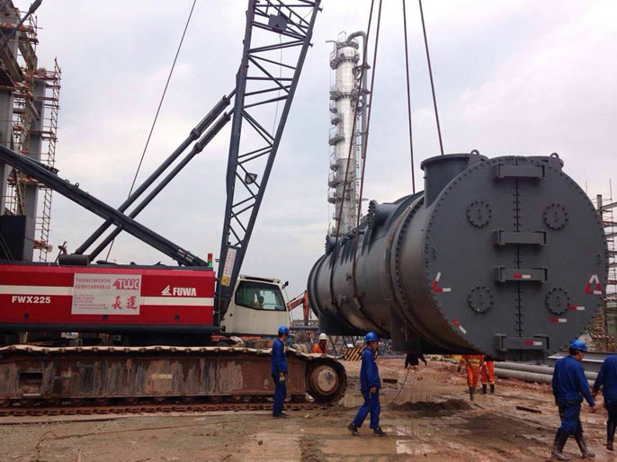  履带起重机：清远摩天轮安装（500T）、中海油二期项目（225T）