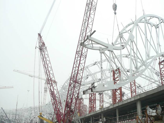  履带起重机：台山电厂260T、广深港客运专线光明站300T, 深圳T3航站楼300T