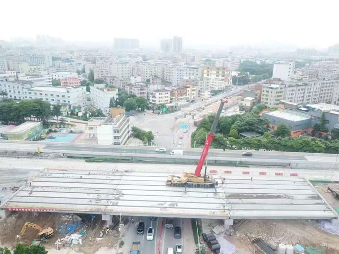  中国中铁股份惠盐高速架梁现场